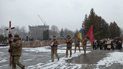 "Він завжди був попереду". У Тернополі попрощалися з командиром роти "Він завжди був попереду". У Тернополі попрощалися з командиром роти