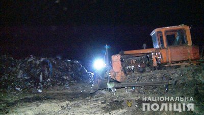 Львівське сміття на Вінниччині: правоохоронці затримали 5 вантажівок Львівське сміття на Вінниччині: правоохоронці затримали 5 вантажівок