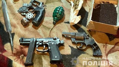 Розбій, викрадення, наркотики. На Дніпропетровщині затримали групу, підозрювану в тяжких злочинах