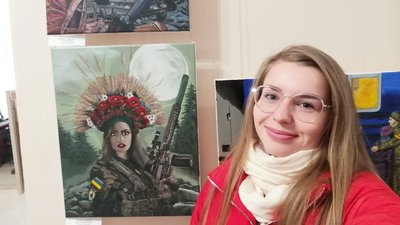 "Невтомлені, нескорені, об’єднані": у Тернополі відкрили виставку про війну
