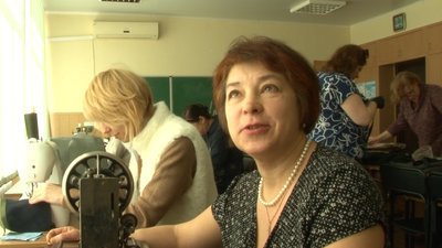 Учителі однієї з черкаських шкіл шиють аптечки для військових Учителі однієї з черкаських шкіл шиють аптечки для військових