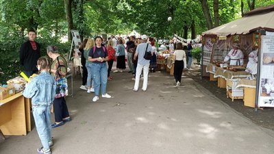 "ЕтноСильні": на фестивалі у Бердичеві збирали кошти для ЗСУ "ЕтноСильні": на фестивалі у Бердичеві збирали кошти для ЗСУ