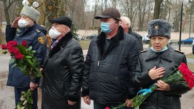 У Харкові вшановують ліквідаторів аварії на ЧАЕС У Харкові вшановують ліквідаторів аварії на ЧАЕС