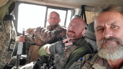 "Тільки ми можемо перемогти росіян, за нас це ніхто робити не буде": історія сержанта Ніксона, який служить в ТЦК "Тільки ми можемо перемогти росіян, за нас це ніхто робити не буде": історія сержанта Ніксона, який служить в ТЦК