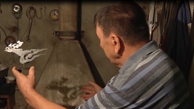 "Хочу, щоб люди знали історію". 75-річний коваль із Херсонщини розповів про свої роботи "Хочу, щоб люди знали історію". 75-річний коваль із Херсонщини розповів про свої роботи