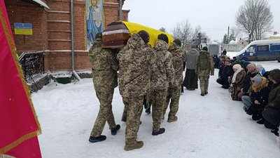 У Хмельницькому попрощалися із військовослужбовцем Сергієм Ліснюком, 8 січня 2026 року