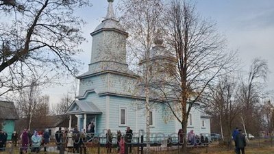 На місці згорілої церкви на Рівненщині будують новий храм. Що кажуть у селі На місці згорілої церкви на Рівненщині будують новий храм. Що кажуть у селі