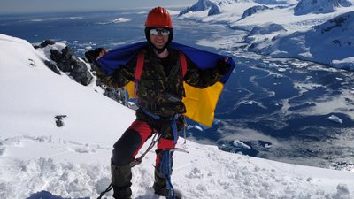 "Дуже важко, коли ти тут, а вдома війна": житель Хмельниччини про проведений місяць в Антарктиді