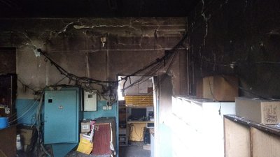 "Не хвилюйтеся – посилки не постраждали". Як виглядає поштове відділення Миколаєві після обстрілу "Не хвилюйтеся – посилки не постраждали". Як виглядає поштове відділення Миколаєві після обстрілу
