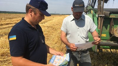 Безпечні жнива: на Житомирщині рятувальники пішли в рейд полями