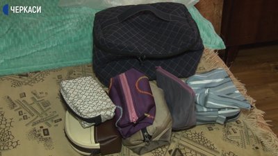 Черкащанка з інвалідністю власноруч виготовляє косметички Черкащанка з інвалідністю власноруч виготовляє косметички