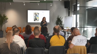 У Тернополі презентували проєкт, серія відеопоезій, «В_цілі_ти», Зоряна Биндас, 19 серпня