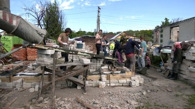 Процес будівництва нової оселі для Данила Рака у Новоселівці Процес будівництва нової оселі для Данила Рака у Новоселівці