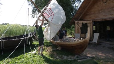 Фарінг laisvе: у Рівному на Оствиці зробили реконструкцію човна скандинавів Фарінг laisvе: у Рівному на Оствиці зробили реконструкцію човна скандинавів