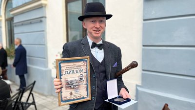 У Чернівцях нагородили почесних громадян міста і лауреатів премії Кохановського: що про них відомо У Чернівцях нагородили почесних громадян міста і лауреатів премії Кохановського: що про них відомо