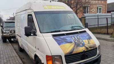 Волинські волонтери везуть гостинці бійцям на Схід Волинські волонтери везуть гостинці бійцям на Схід