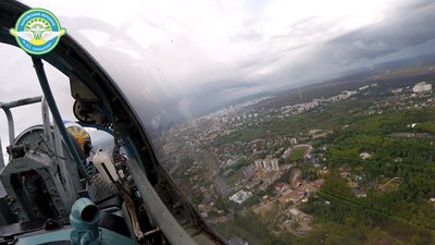 Реактивні літаки над Харковом: які фігури встигли виконати пілоти Реактивні літаки над Харковом: які фігури встигли виконати пілоти