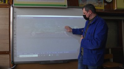 Закупили за гроші ЄС також мультимедійні дошки і систему віртуальної реальності Закупили за гроші ЄС також мультимедійні дошки і систему віртуальної реальності
