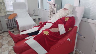 На миколаївську станцію переливання донор прийшов у новорічному костюмі