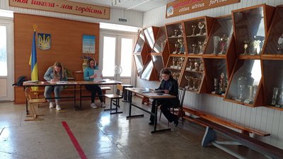 Школа і війна: у Сумах батьки половини майбутніх першачків подали документи