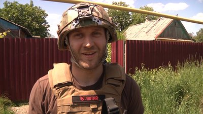 Евакуація волонтери важкохворий Часів Яр Донеччина Евакуація волонтери важкохворий Часів Яр Донеччина