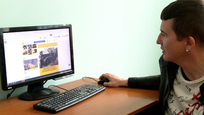 Про НАТО і не тільки: шоумен з Рівного Міцик Gonibez робить меми про війну