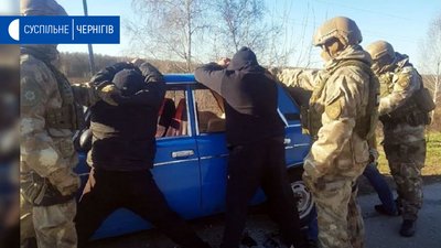 Поліція затримала чоловіків, яких підозрюють у серії розбійних нападів на Чернігівщині та Сумщині