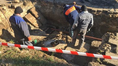 У Луцьку через пориви на тепломережі без тепла опинилися 14 будинків і дві установи У Луцьку через пориви на тепломережі без тепла опинилися 14 будинків і дві установи