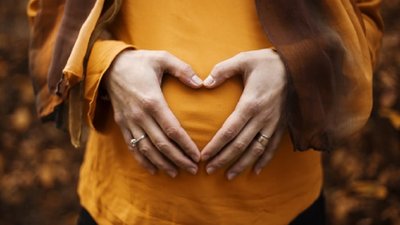 У якому віці минулоріч прикарпатки ставали матерями У якому віці минулоріч прикарпатки ставали матерями