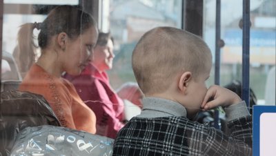 Безкоштовний автобус з Чернівців перевіз майже 6 тисяч людей до кордону з Румунією