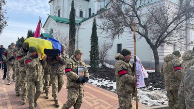У Сумах прощалися із захисником Костянтином Матвеєнком