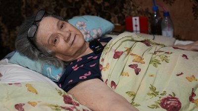 Катерина Заболотна два роки прикута до ліжка