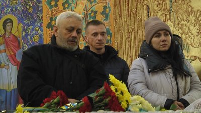 У Житомирі попрощалися із 31-річним воїном-добровольцем Андрієм Косенком У Житомирі попрощалися із 31-річним воїном-добровольцем Андрієм Косенком