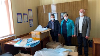 Півтори тисячі одноразових захисних костюмів для медиків пошиють у Кременецькому профліцеї