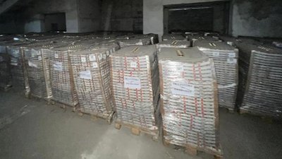На Львівщині знайшли підпільний склад із товарами з ознаками гуманітарної допомоги: триває слідство