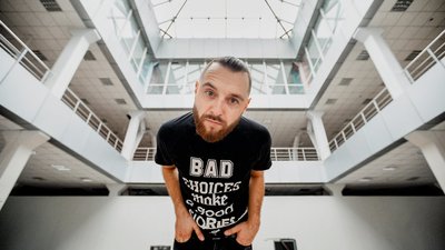 "Для нас він всіх був супергероєм". На фронті загинув рок-музикант з Дніпропетровщини Андрій Касенюк "Для нас він всіх був супергероєм". На фронті загинув рок-музикант з Дніпропетровщини Андрій Касенюк
