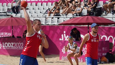 Сумчани поступились у матчах турніру з пляжного гандболу Сумчани поступились у матчах турніру з пляжного гандболу