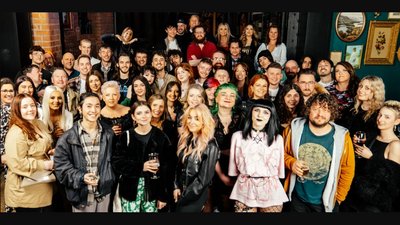 Бренд вокаліста гурту Bring Me the Horizon випустив мерч на підтримку України Бренд вокаліста гурту Bring Me the Horizon випустив мерч на підтримку України