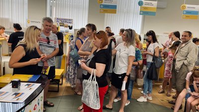 У Черкасах презентували марку "Доброго вечора, ми з України" У Черкасах презентували марку "Доброго вечора, ми з України"
