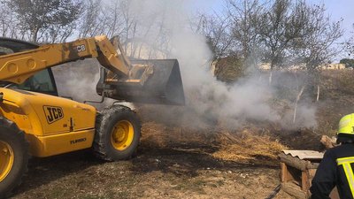 На Тернопільщині горіли тюки із соломою