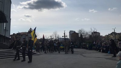 На Франківщині попрощалися із захисниками України — Романом та Леонідом Бутусіними На Франківщині попрощалися із захисниками України — Романом та Леонідом Бутусіними