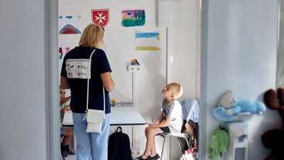 Психологи надають допомогу дітям-переселенцям Психологи надають допомогу дітям-переселенцям