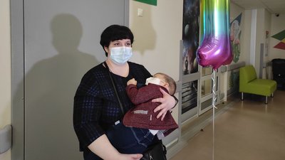Рік тому Назарові провели операцію з трансплантації кісткового мозку від неродинного донору Рік тому Назарові провели операцію з трансплантації кісткового мозку від неродинного донору