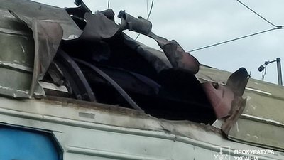 Наслідки прямого влучання в електропотяг сполученням Слатине — Харків