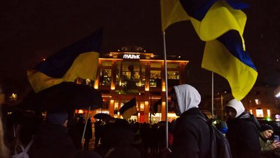Віче на Театральному майдані  в Луцьку