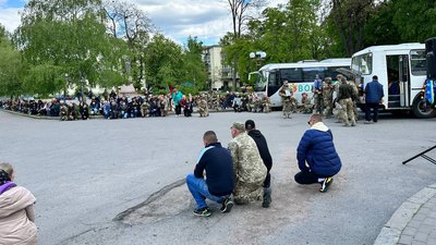 "Таких командирів треба ще пошукати": у Полтаві попрощалися з воїном Дмитром Юденком