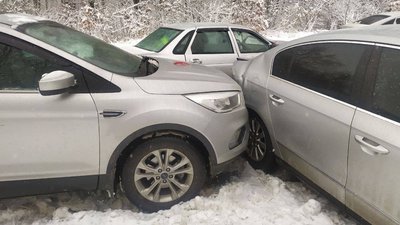 Під Житомиром утворився затор від Високої Печі – у ДТП потрапили три автівки Під Житомиром утворився затор від Високої Печі – у ДТП потрапили три автівки