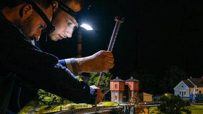 Рухається й світиться. З гайворонської вузькоколійки, що на Кіровоградщині, зробили макет для київського музею Рухається й світиться. З гайворонської вузькоколійки, що на Кіровоградщині, зробили макет для київського музею