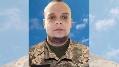У Чернівцях прощаються з полеглим військовим Штефанюком