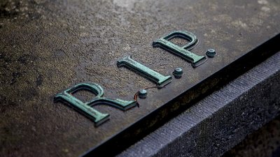 Скільки грошей витратять на поховання рівнянина "із заслугами". Мер затвердив розцінки
